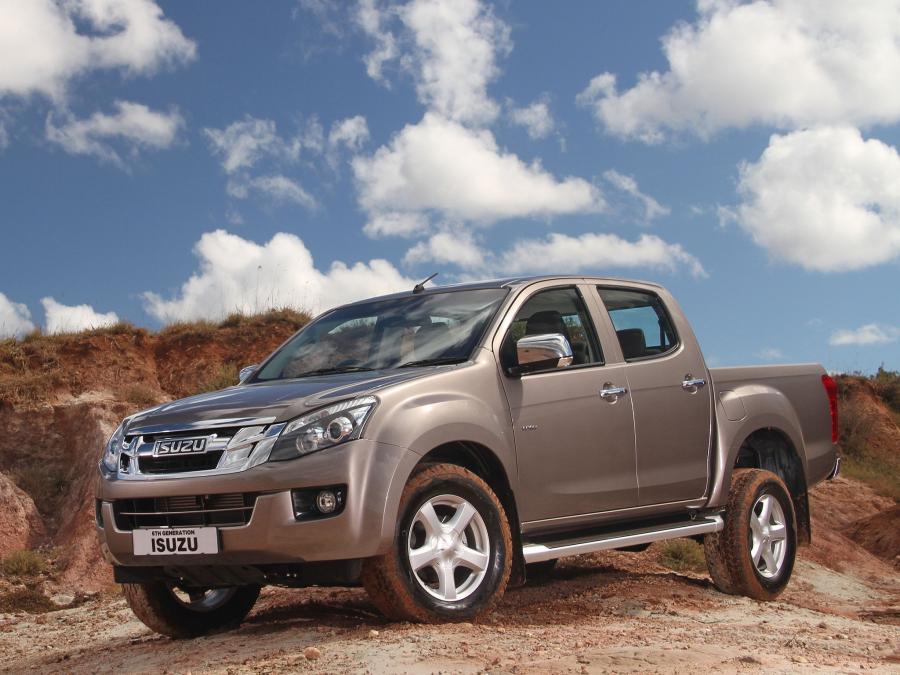  Isuzu KB 300 Double Cab 2013 года  (фото 2 из 6)